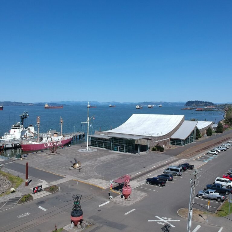 the columbia river maritime 768x768